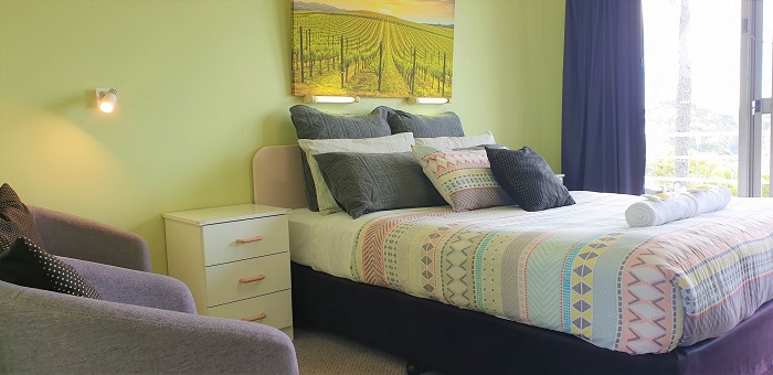 Queen Ocean View Room Accommodation at Ocean View Motel - Mollymook NSW. Free Wi-Fi is included.

